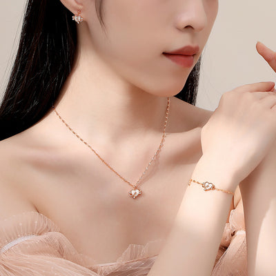 Rose Gold Heart-shaped Fritillary Clavicle Chain Jewelry